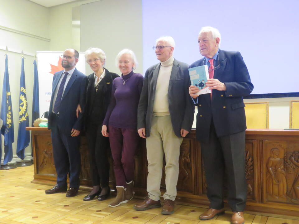 Intervinientes en el acto