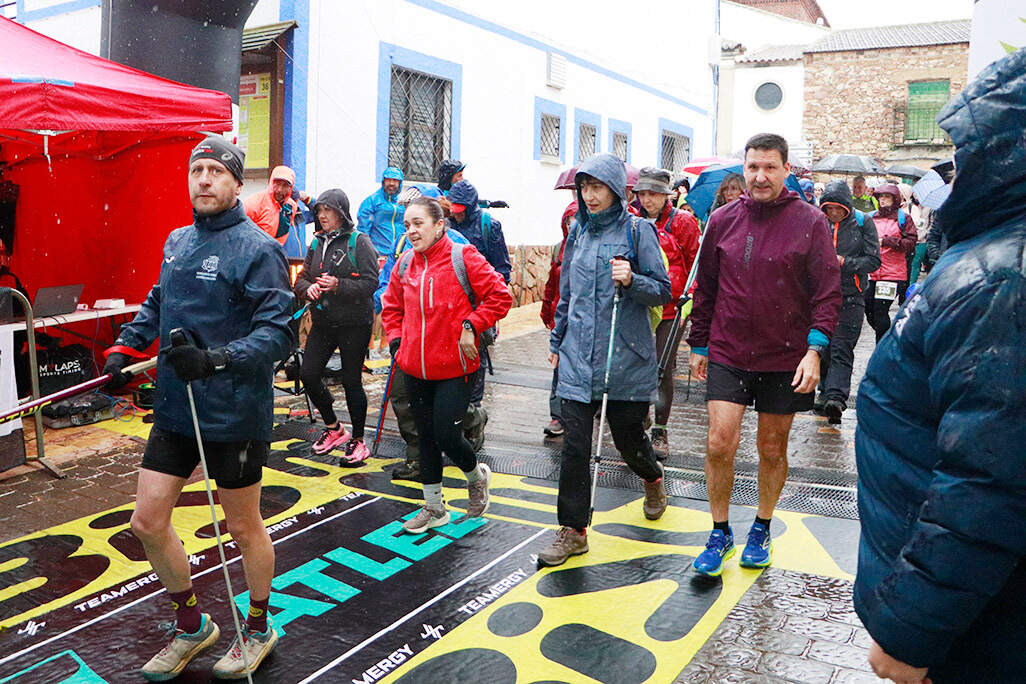 Algunos de los participantes en la ruta de senderimo