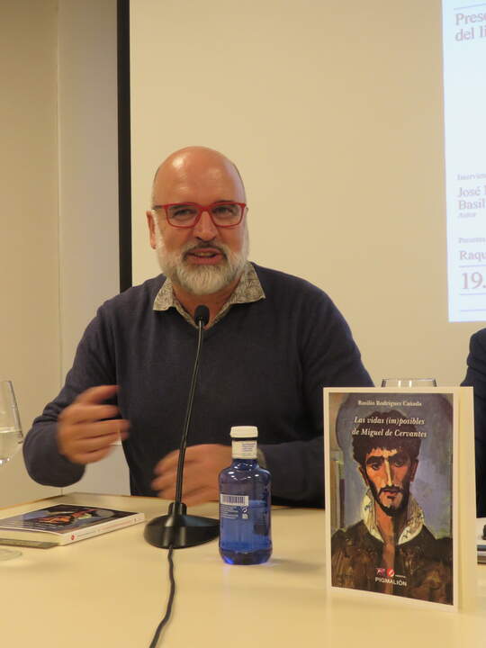 José Manuel Lucia Megias, catedrático de la Universidad Complutense de Madrid y poeta, y considerado uno de los estudiosos cervantistas más importantes e influyentes de los últimos tiempos