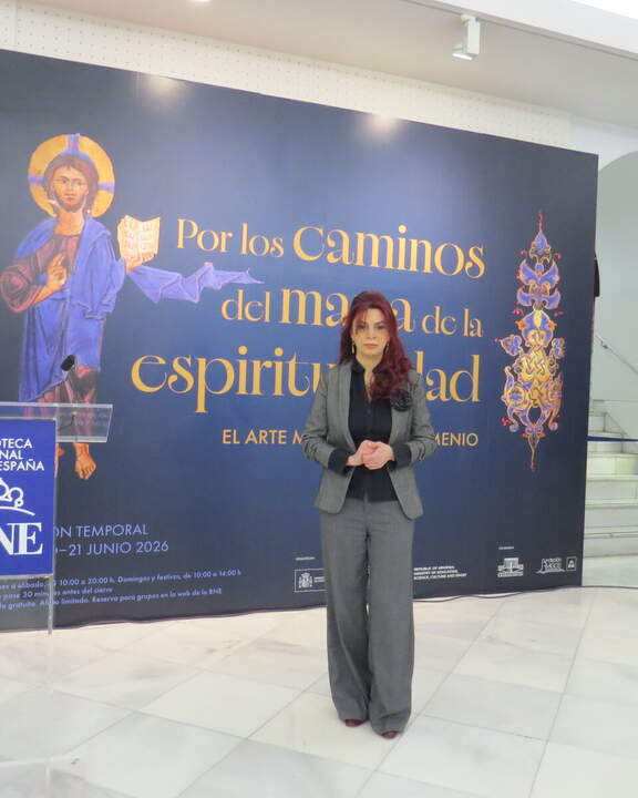 La comisaria de la exposición Yvette Tajarian, directora del Museo Matenadaran