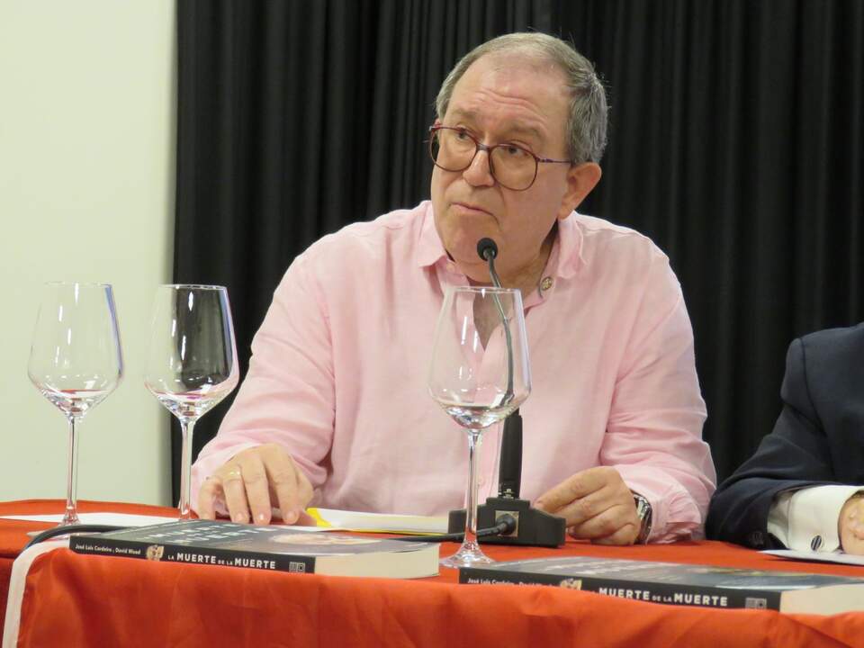Alfonso Gómez Prieto, Médico, presidente de la Agrupación Psicoanalítica “Ángel Garma”  y vicepresidente de la Agrupación Agustín Argüelles