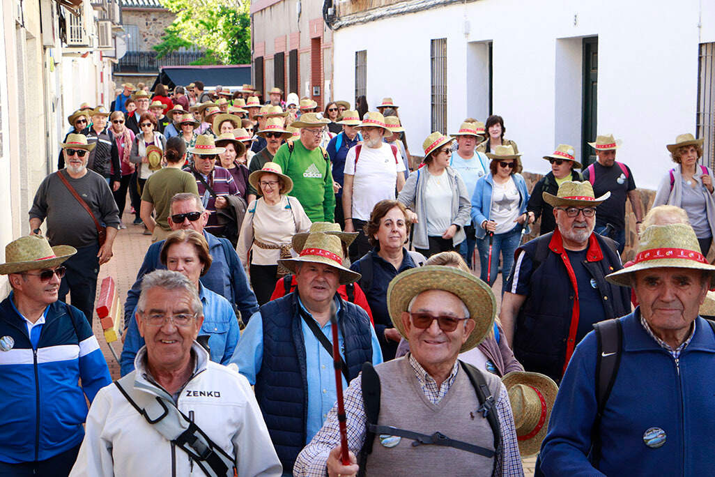 Discurriendo por calles de la localidad tras la salida