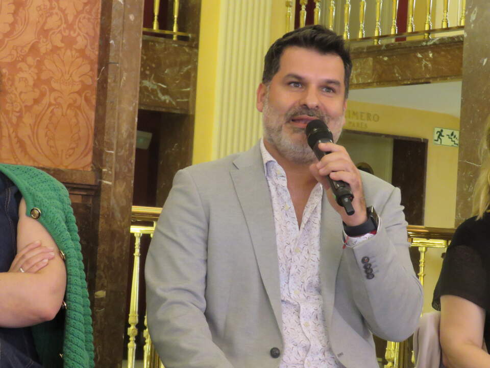 El tenor Juan Antonio Sanabria, que asume el rol de Hernando, hijo del marqués del Pino en la representación