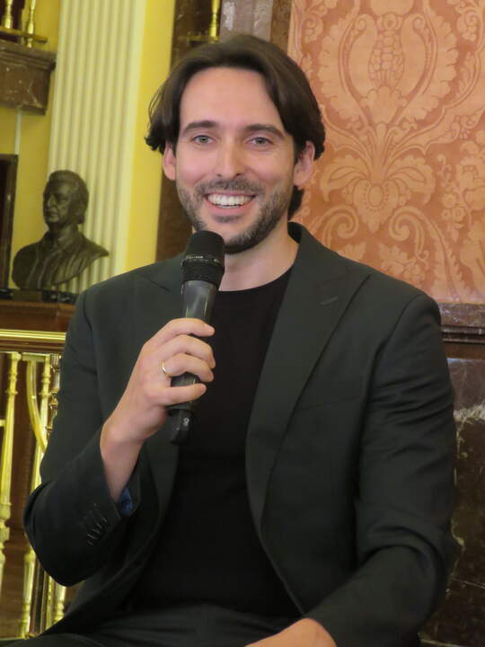 El tenor Juan de Dios Mateos, en el papel de Hernando, en el otro reparto