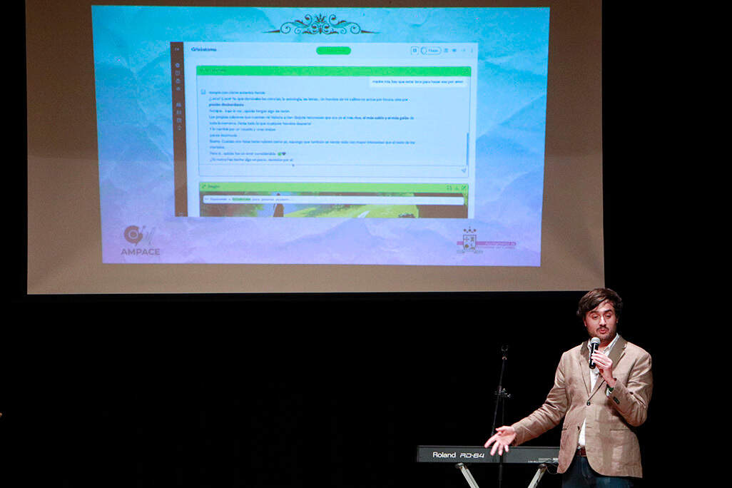 Ángel Luis González, creador de los chatbots de personajes quijotescos