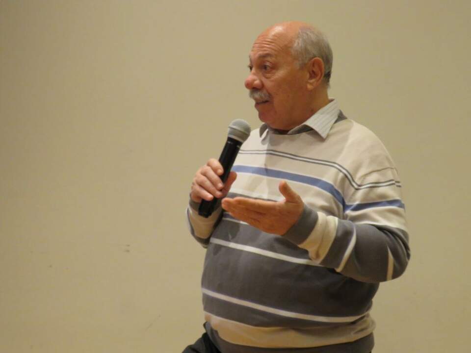 Abdo Tounsi, Presidente del Círculo Intercultural Hispano Árabe (CIHAR), durante su intervención