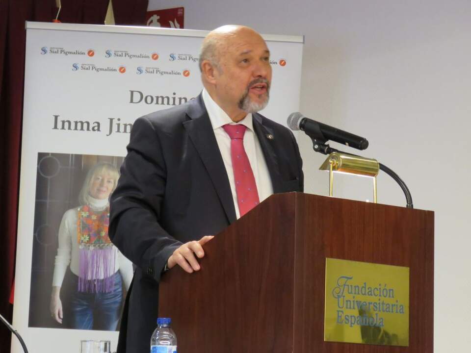 Basilio Rodríguez Cañada, Presidente del Grupo Editorial Sial Pigmalión
