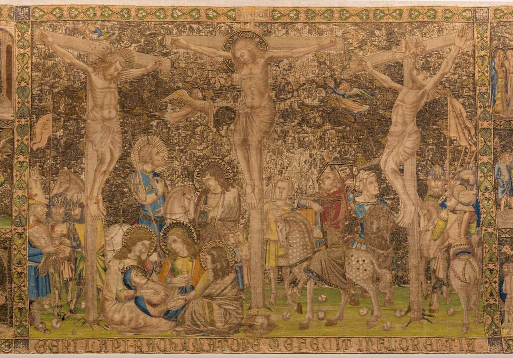 Frontal de la Pasión. Geri di Lapo. Bordado de sedas policromadas e hilos de oro y plata sobre tela de lino h. 1346-50. Manresa, Basílica de Santa Maria de la Seu de Manresa - Bisbat de Vic