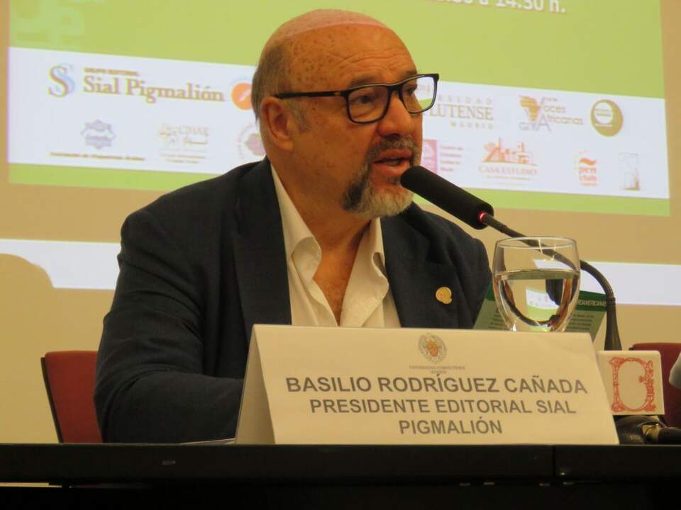 Basilio Rodríguez Cañada, Presidente del Grupo Editorial Sial Pigmalión y Director y coordinador de las Jornadas de Literaturas Hispanoafroamericanas y Europeas