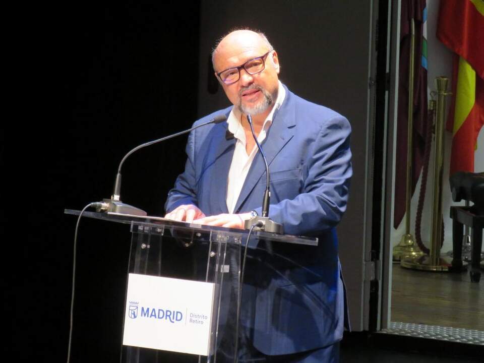 Basilio Rodríguez Cañada, Presidente del Grupo Editorial Sial Pigmalión, durante su disertación en el acto de clausura de los Premios Escriduende 2026