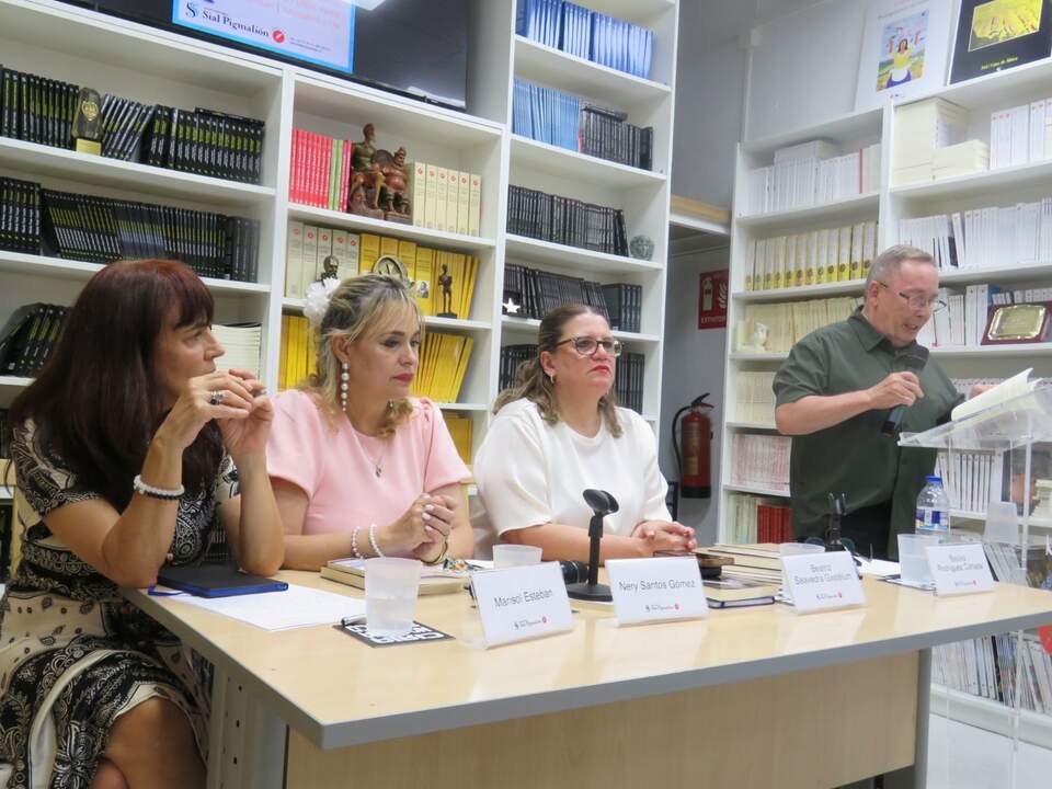 Marisol Esteban Reiso; Nery Santos; Beatriz Saavedra Gástelum y Jesús Benitez Benitez