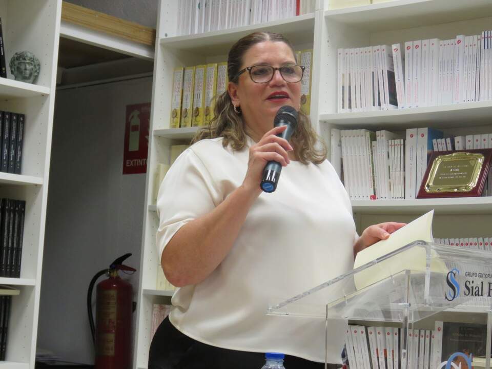 Beatriz Saavedra Gástelum, de México