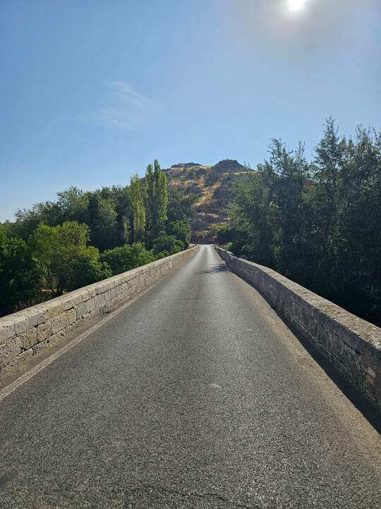 Puente de Alarcos. En 1936 unos republicanos extremistas fusilaron a 15 personas de Piedrabuena que se enterraron en la pedanía de Valverde